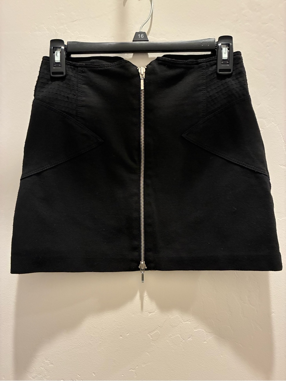 BCBGeneration Black Front-Zip Mini Skirt size 4